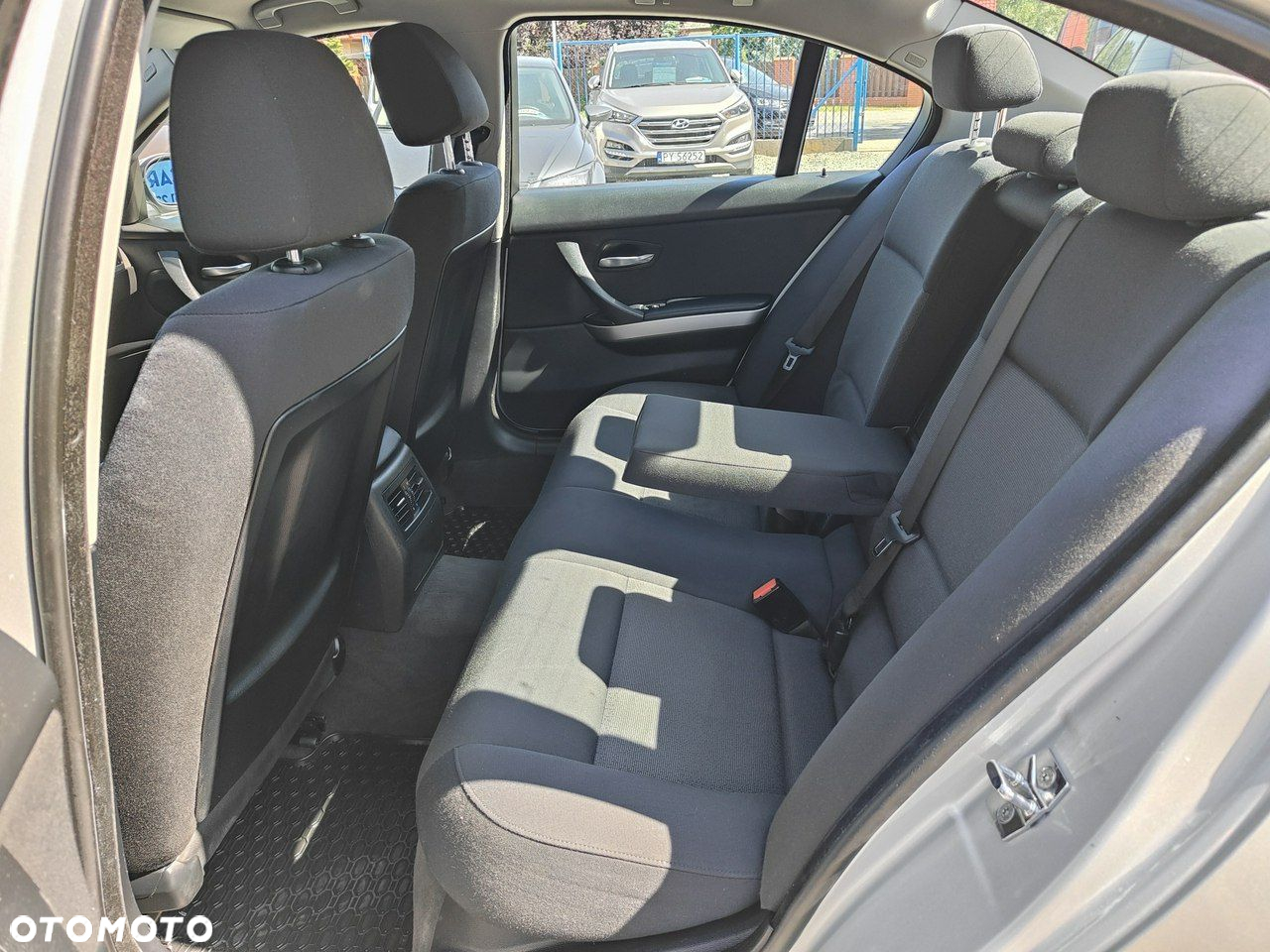 BMW Seria 3 318i - 24