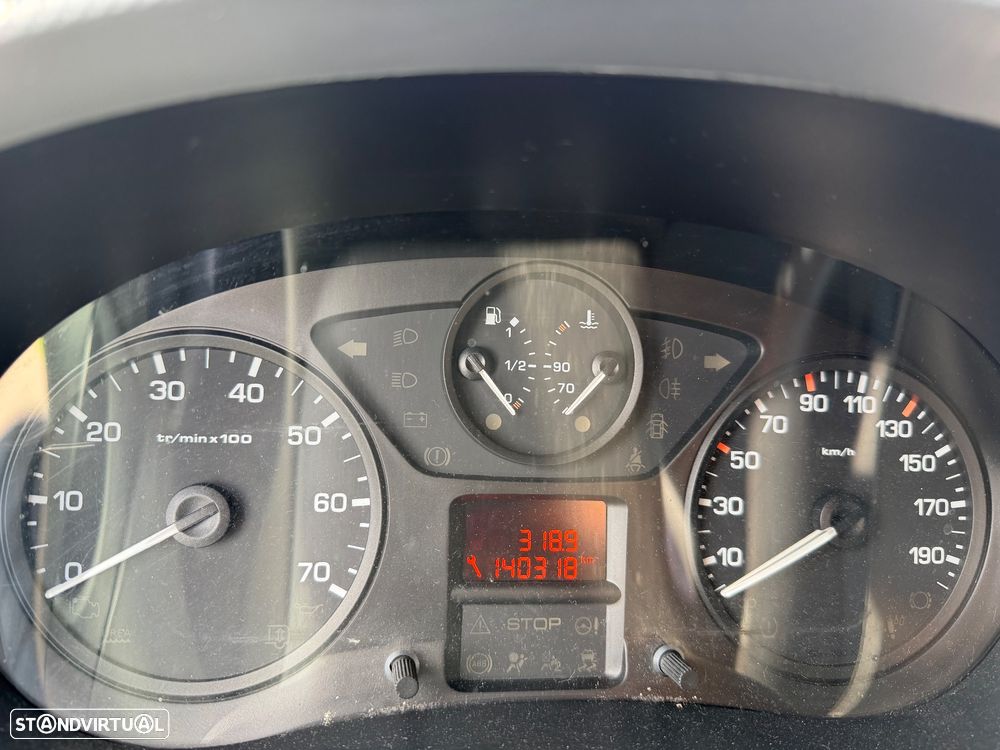 Peugeot PARTNER 1.6 BLUEHDI - 12