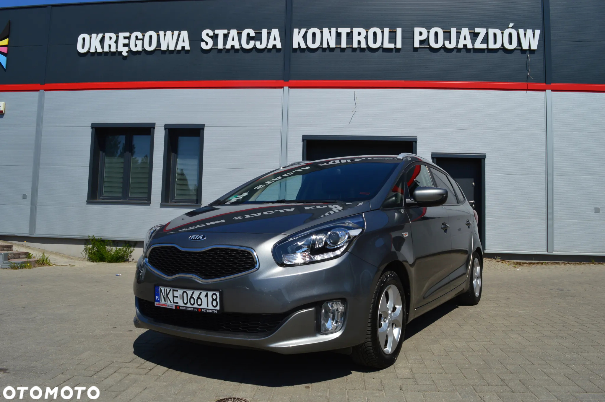 Kia Carens 1.6 GDI Dream Team Edition - 2