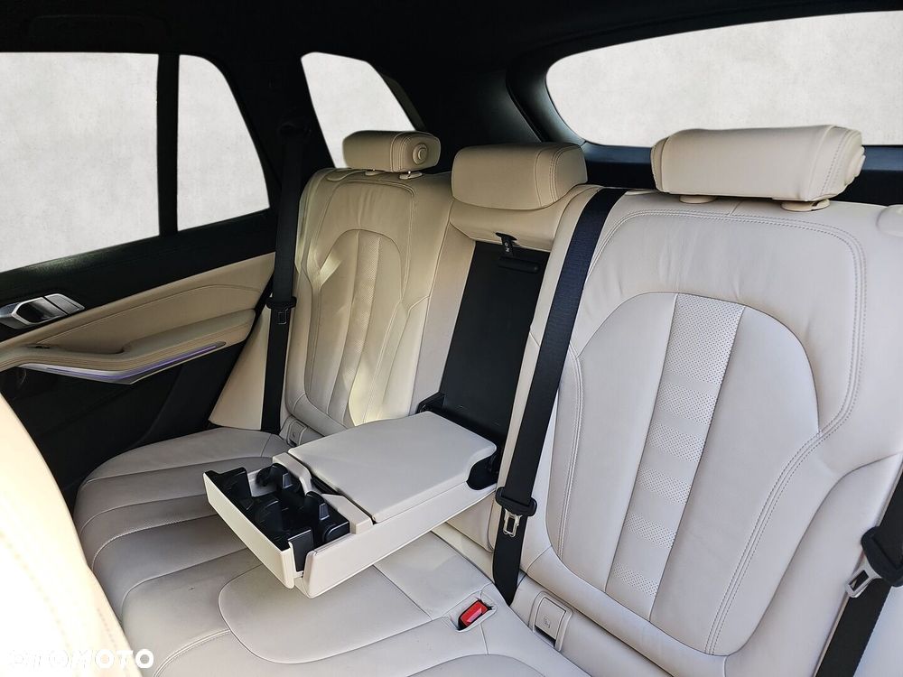 BMW X5 xDrive25d - 24
