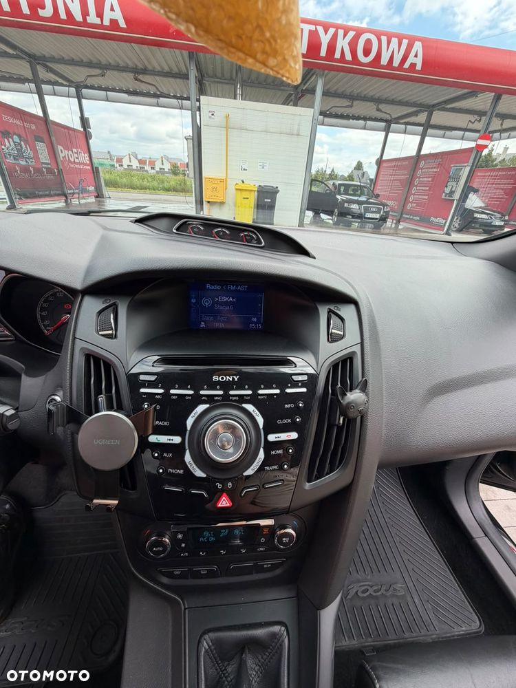 Ford Focus 2.0 EcoBoost ST mit Leder-Sport-Paket - 16