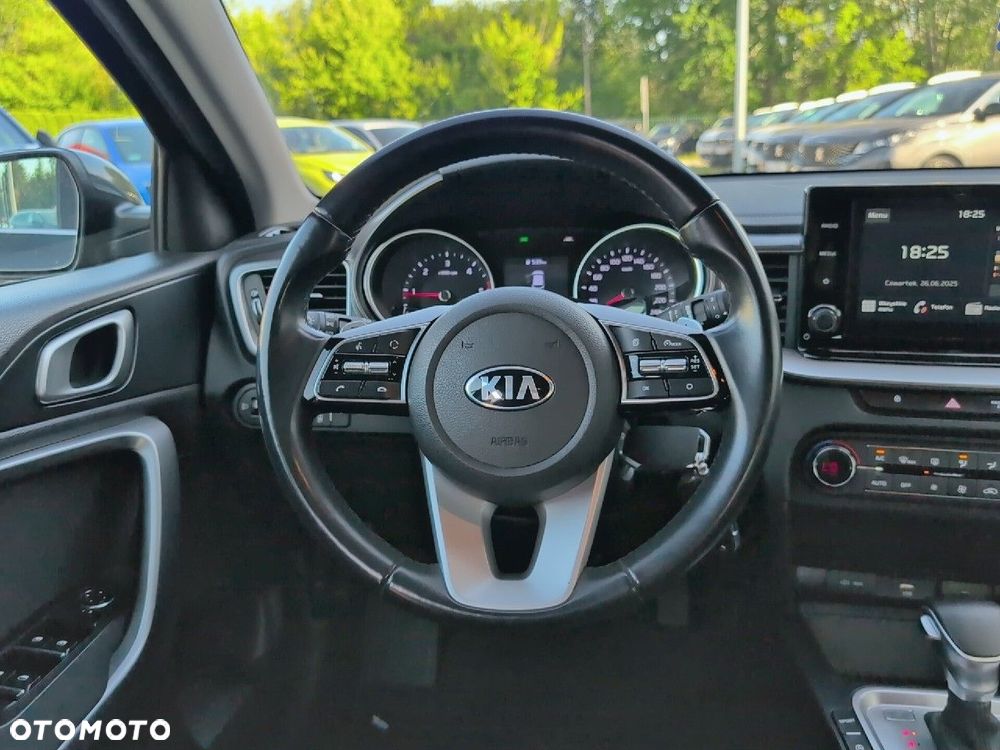 Kia Ceed 1.6 CRDi SCR M DCT - 11