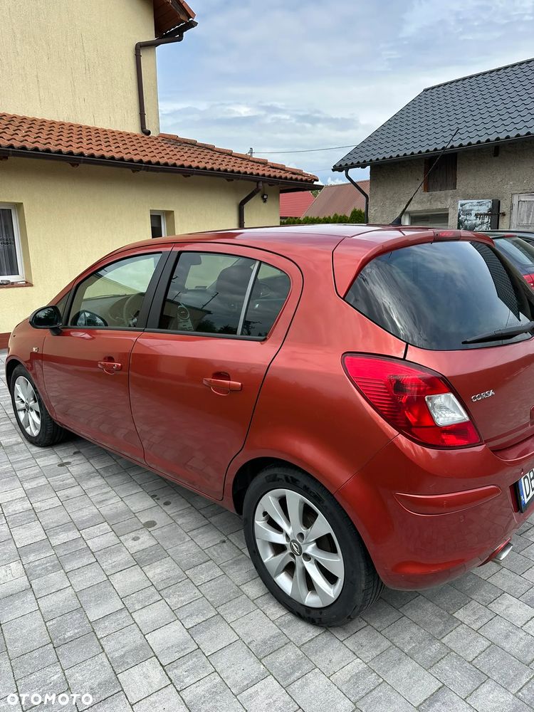 Opel Corsa 1.2 16V Cosmo - 3