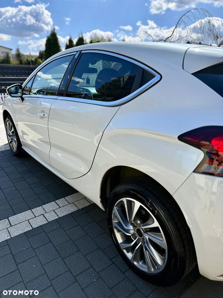 Citroën DS4 HDi 110 SoChic - 3