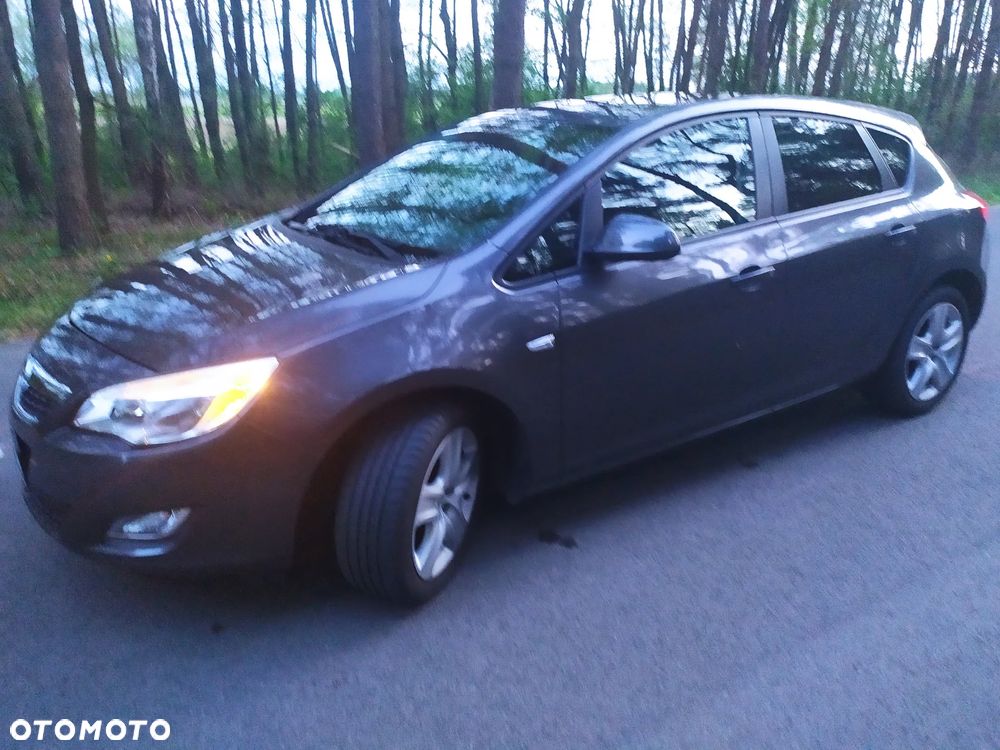 Opel Astra 1.4 Turbo Cosmo - 12