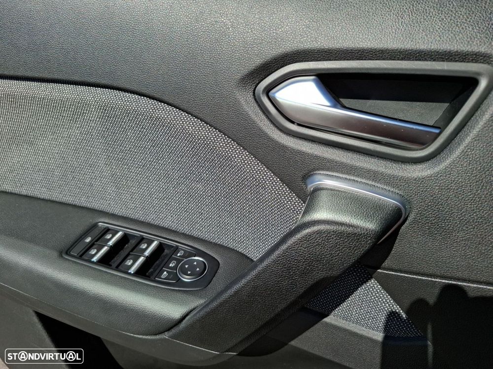 Renault Captur 1.0 TCe Techno Bi-Fuel - 24