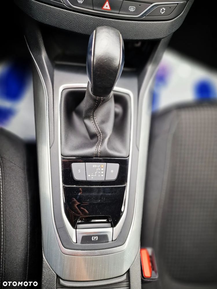 Peugeot 308 1.5 BlueHDi Allure S&S EAT6 - 31