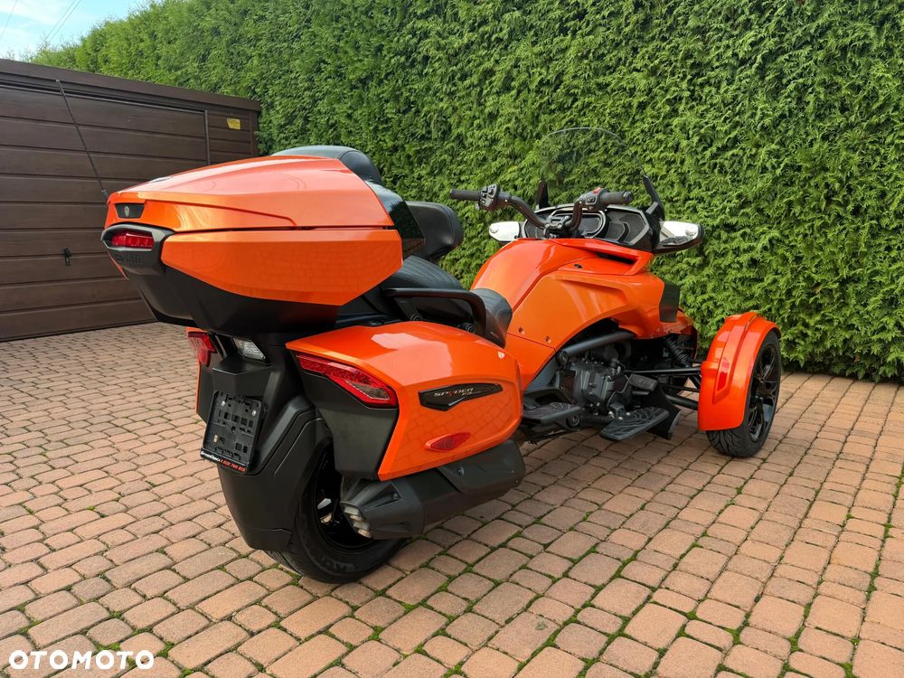 Can-Am Spyder - 4