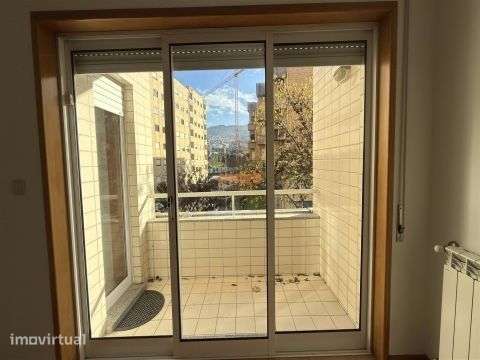 Apartamento T3 em Lamaçães (Braga) c/ Suíte, Varanda e Garagem Fechada - Grande imagem: 5/12