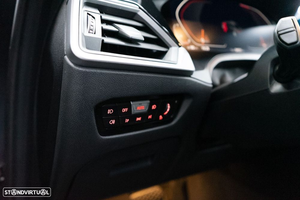 BMW 320 d Pack M Auto - 26