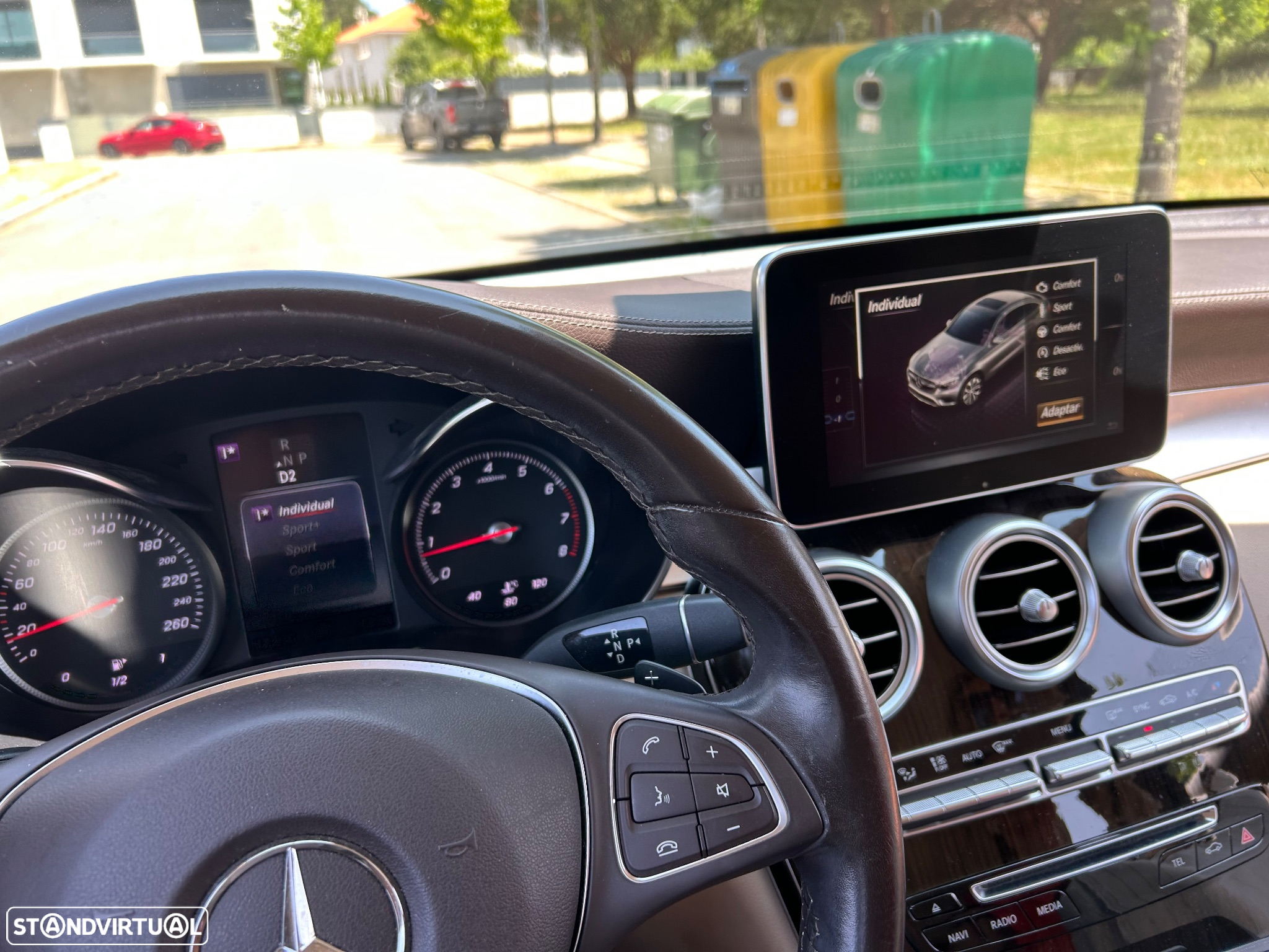 Mercedes-Benz GLC 250 Coupe 4Matic 9G-TRONIC AMG Line - 26