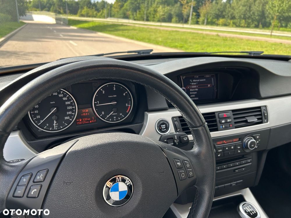 BMW Seria 3 318d - 11