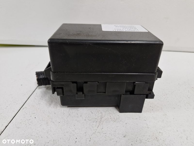 nissan juke i 1 f15 lift 1.2 dig-t skrzynka przekaźników 243821kn0a - 6