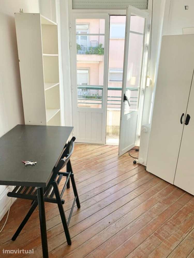 Quarto - localizado em Alameda Lisbon - Grande imagem: 5/17