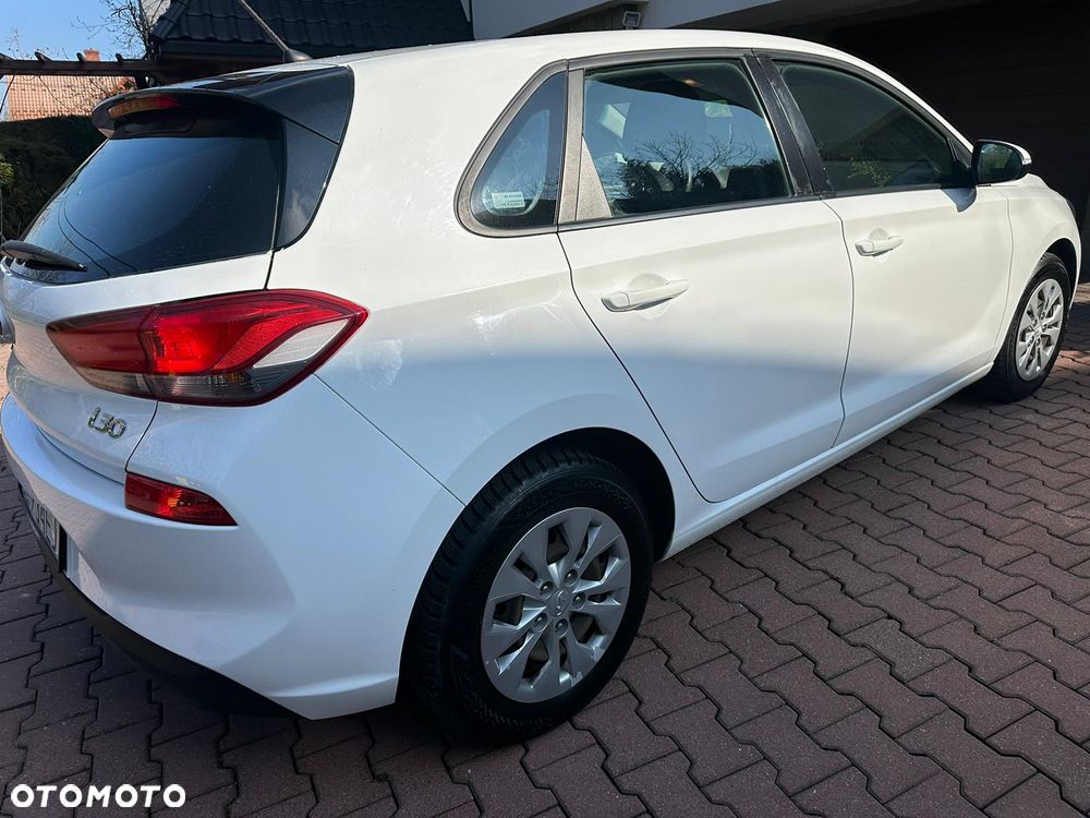 Hyundai i30 1.4 Classic + - 4