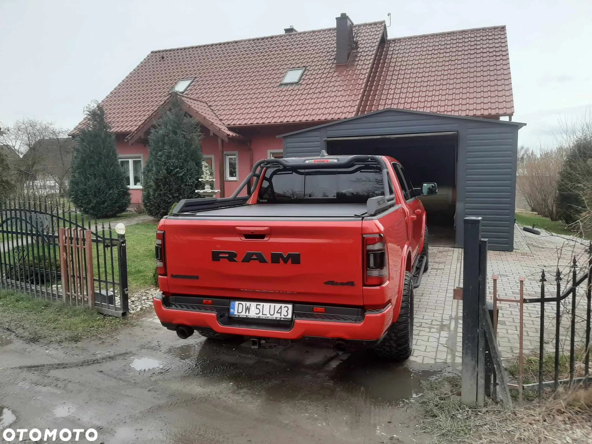 RAM 1500 Crew Cab Laramie - 2