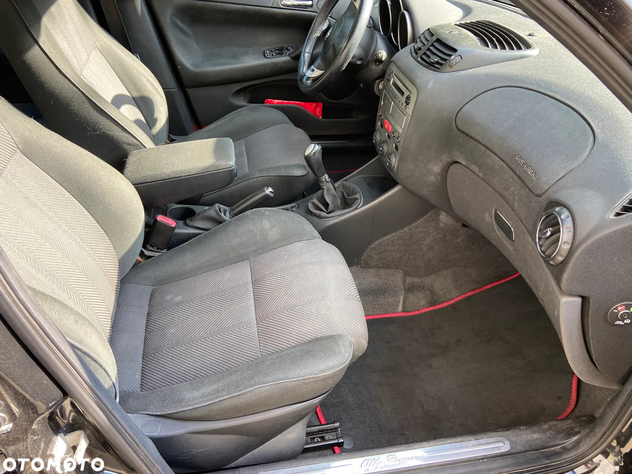 Alfa Romeo 147 2.0 Twin Spark Distinctive - 8