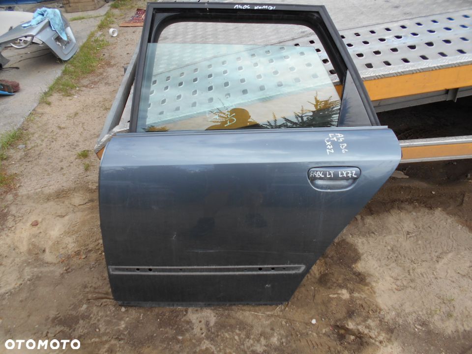 Audi A4 B6 LX7Z drzwi lewe tyl szyba - 1