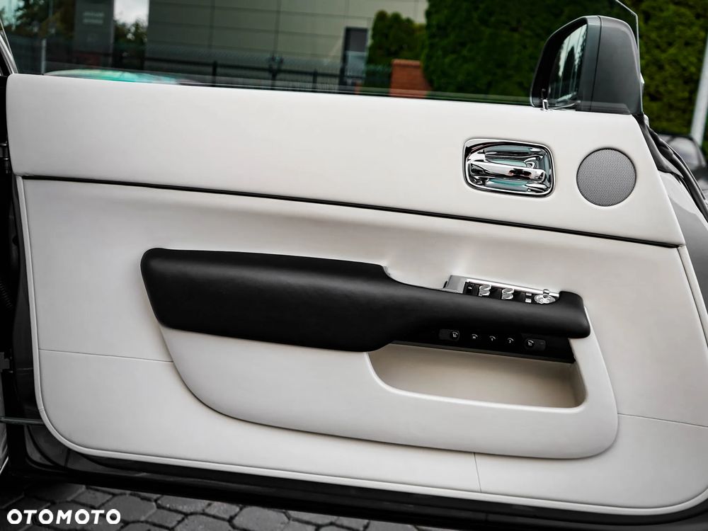 Rolls-Royce Wraith - 26