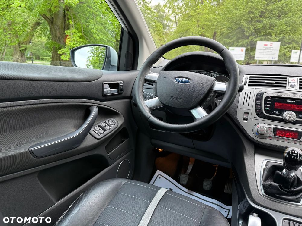 Ford Kuga 2.0 TDCi Titanium - 24