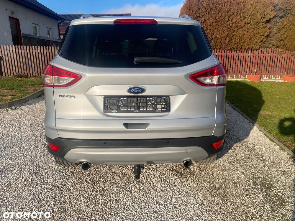 Ford Kuga 2.0 TDCi 2x4 Titanium - 3