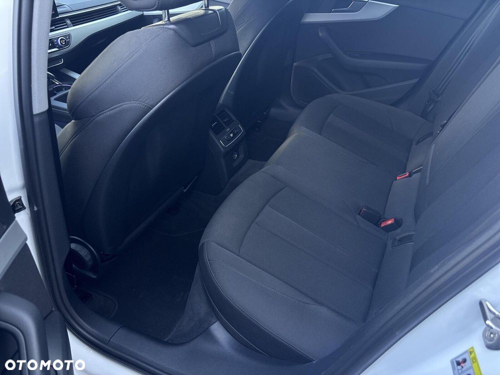 Audi A4 Limousine - 11
