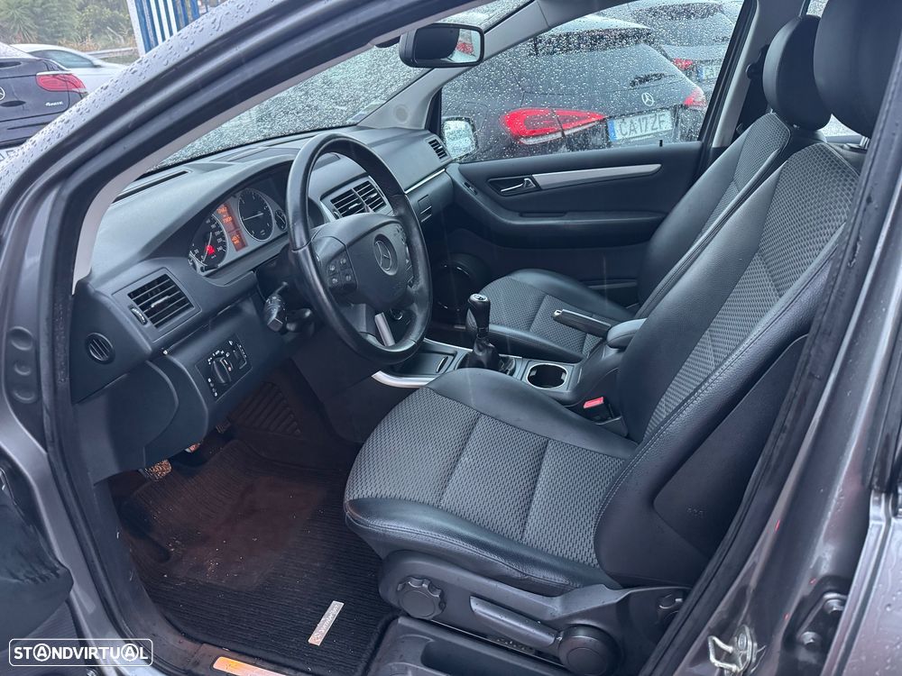 Mercedes-Benz B 180 CDI - 9