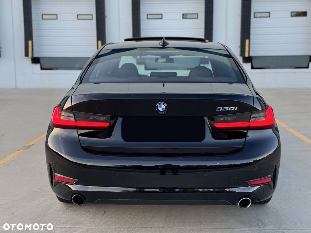BMW Seria 3 330i M Sport sport - 8
