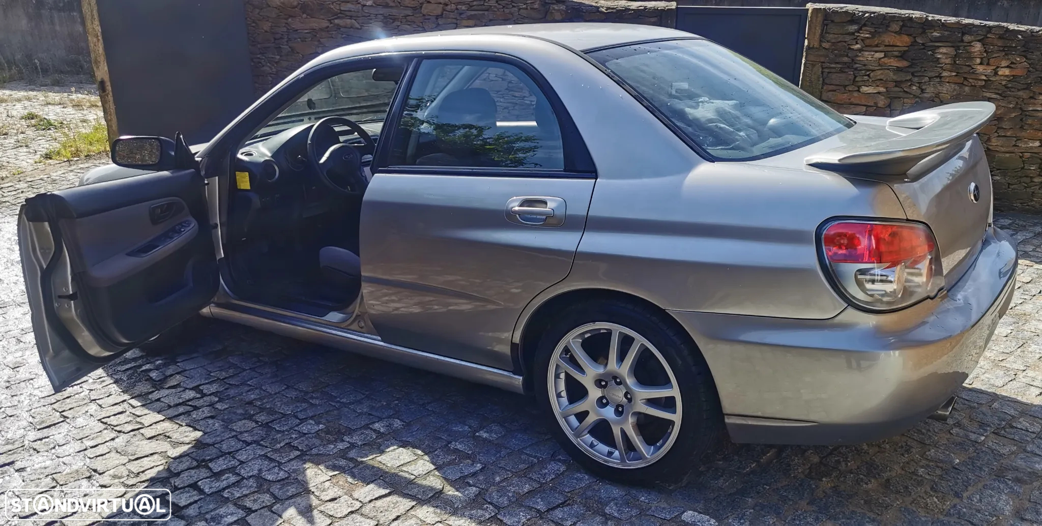 Subaru Impreza Sedan 2.0 R - 4