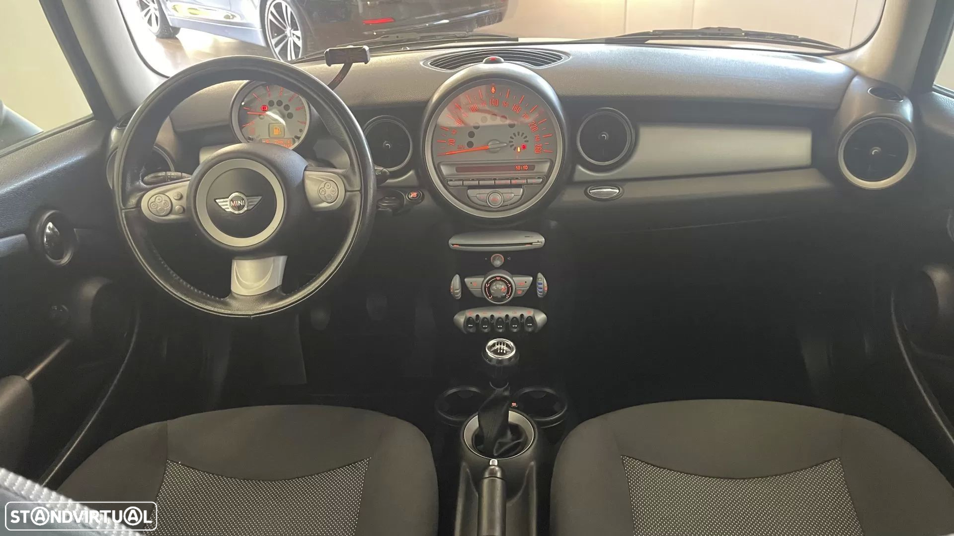 MINI 3 Portas One D - 21