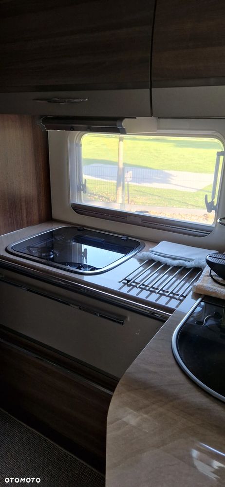 Burstner ELEGANCE 821i - 18