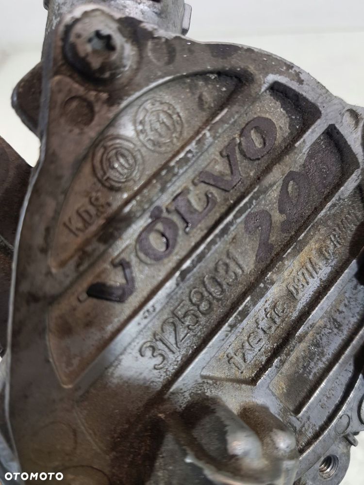 pompa vacum 31258031 volvo v60 v70 s60 2.0d - 5