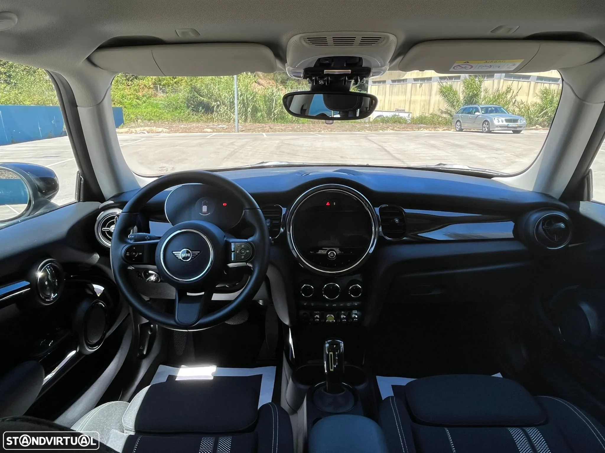 MINI 3 Portas Cooper SE Essential - 10