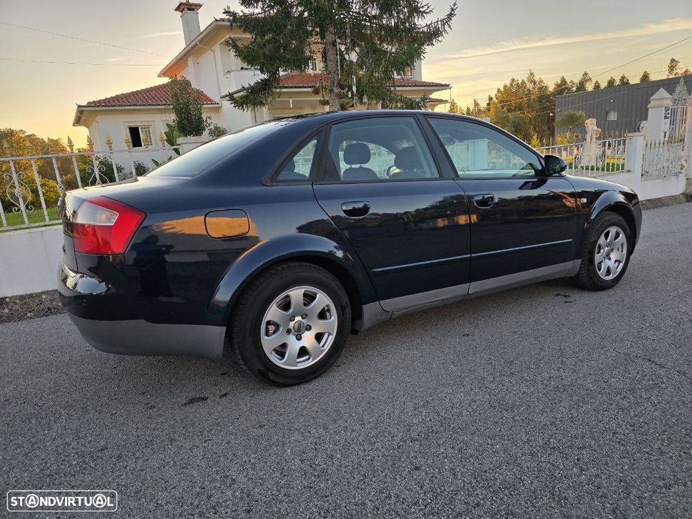 Audi A4 1.6 Exclusive - 3