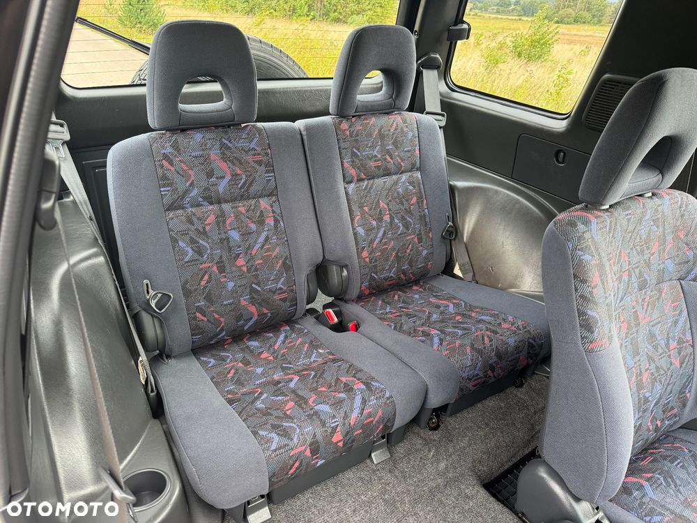 Toyota RAV4 - 12