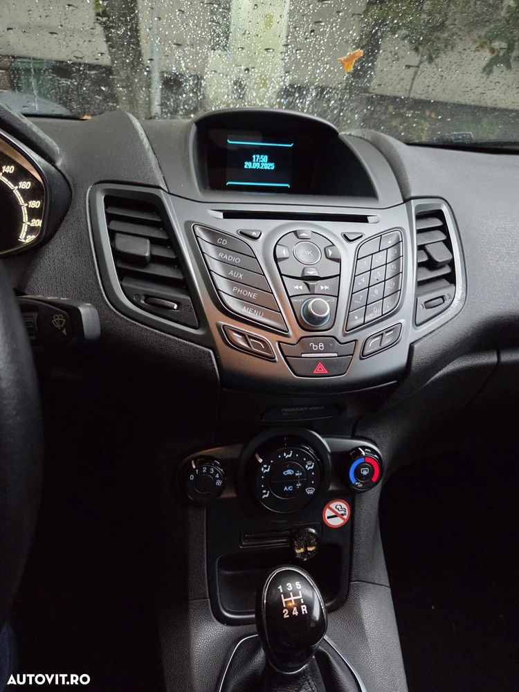 Ford Fiesta - 11