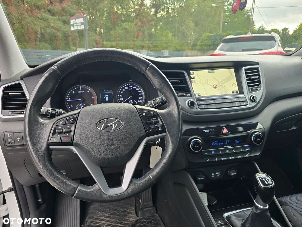 Hyundai Tucson 1.7 CRDI BlueDrive Style 2WD - 19