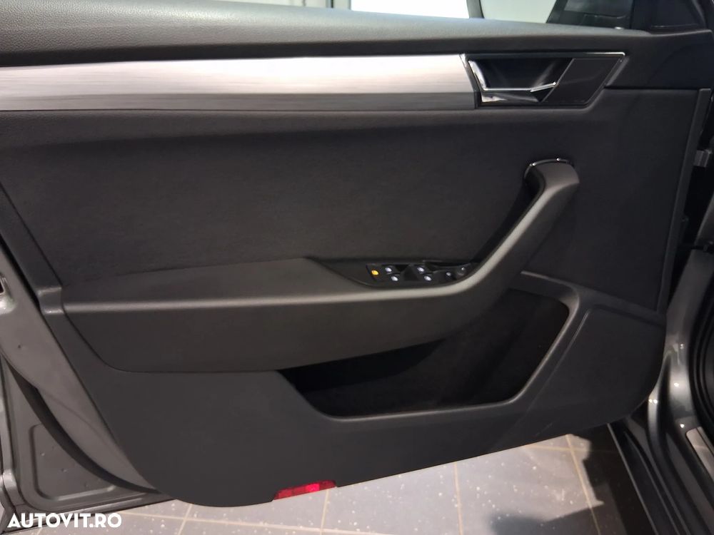 Skoda Superb 2.0 TDI DSG Ambition - 12