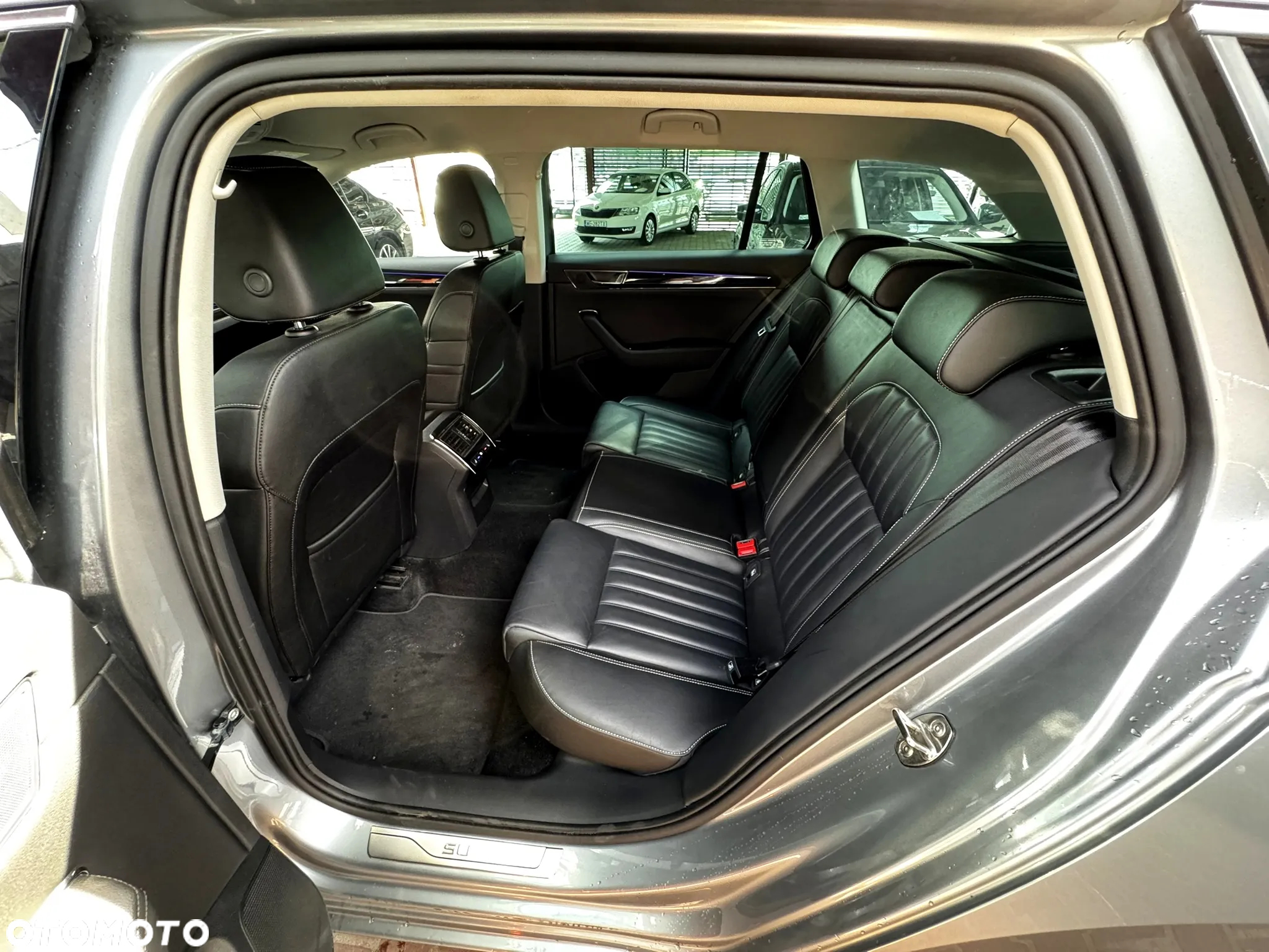 Skoda Superb 1.5 TSI L&K DSG - 16