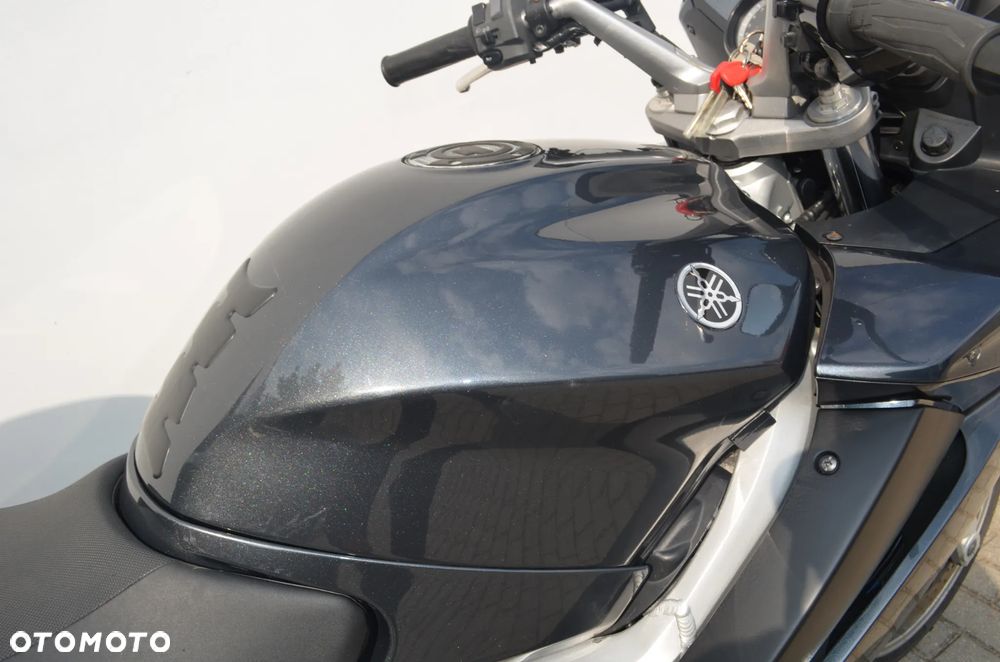 Yamaha FJR - 26