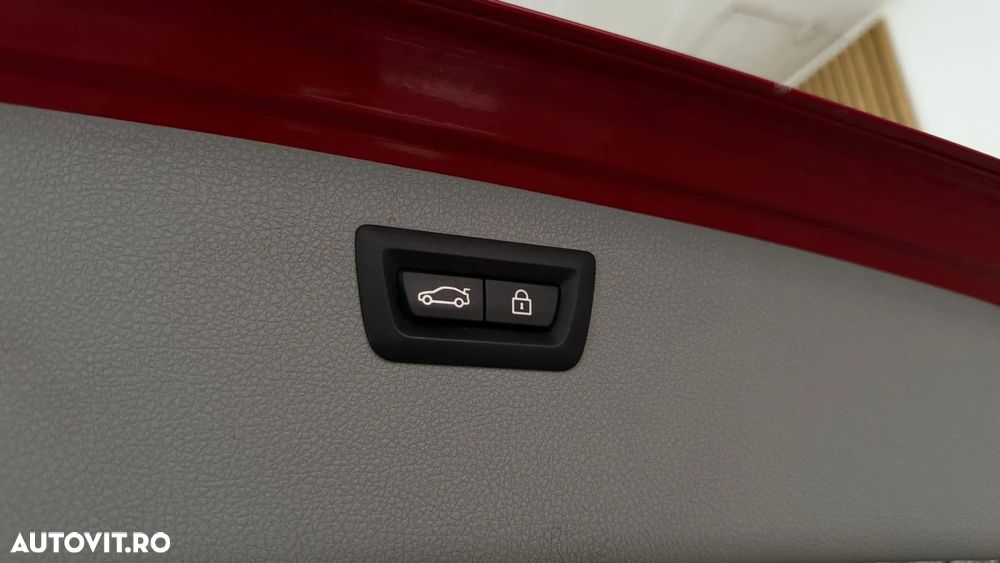 BMW Seria 3 316i Touring - 28
