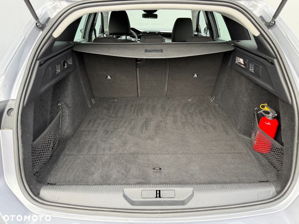 Peugeot 308 1.5 BlueHDi Allure S&S - 28