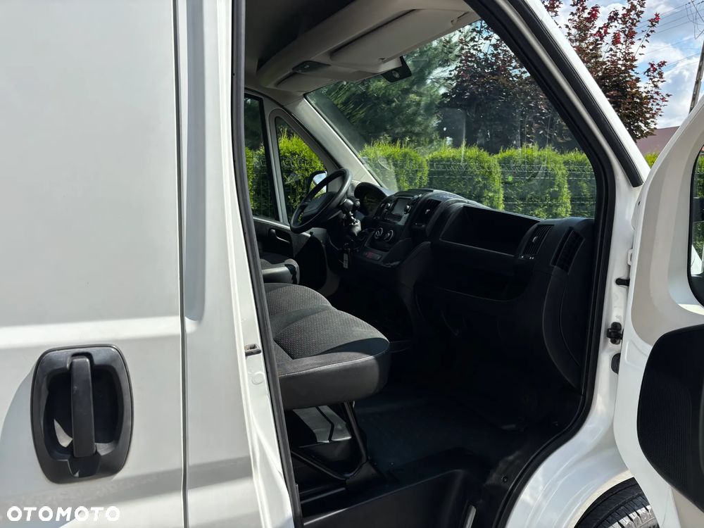 Peugeot Boxer L2H2**Klimatyzacja**Hak**Sprowadzony - 14