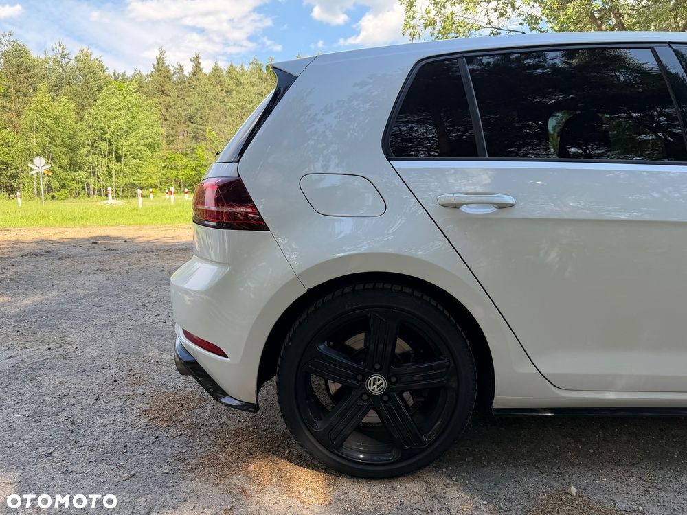 Volkswagen Golf - 11