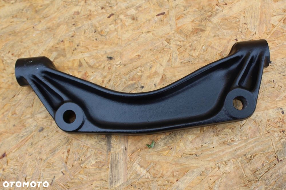 Mocowanie dyfra łapa żeliwna e34 e32 pod typ 188 1132049 - 2