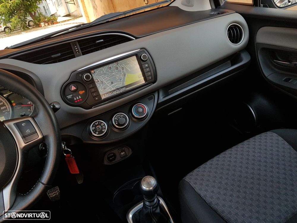 Toyota Yaris 1.4 D-4D Sport+Navi - 51