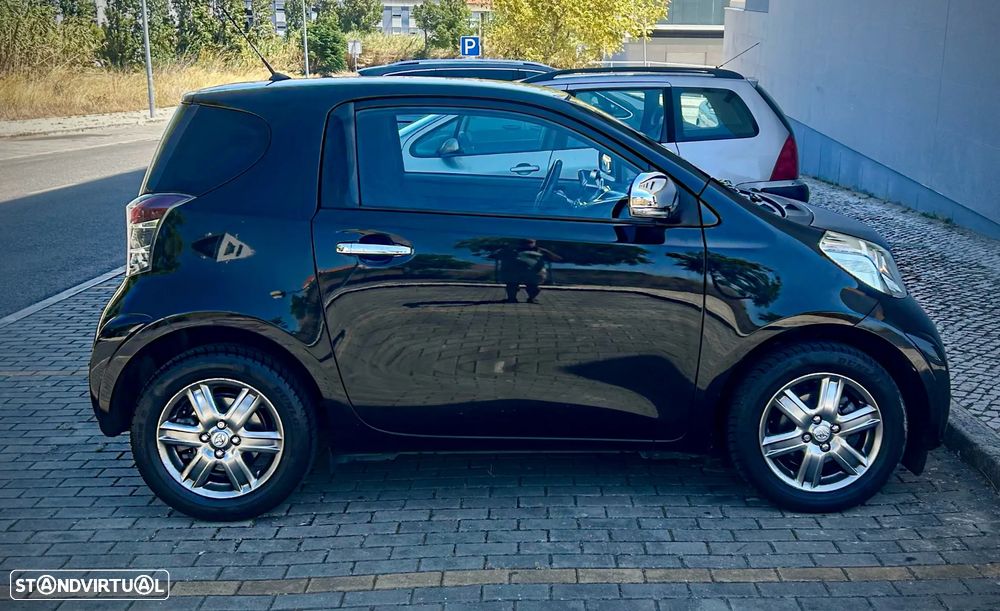 Toyota iQ 1.4 D-4D 2 - 8