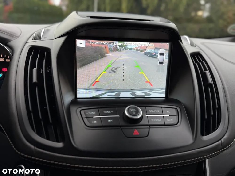 Ford Kuga 1.5 EcoBoost 2x4 Vignale - 24