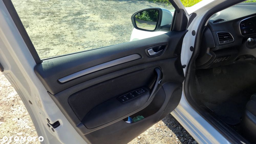 Renault Megane 1.6 E-TECH Plug-In Zen - 15