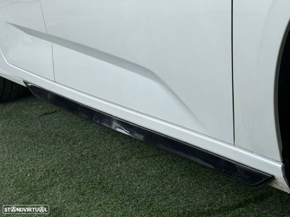 Peugeot 308 SW 1.6 Hybrid GT e-EAT8 - 30